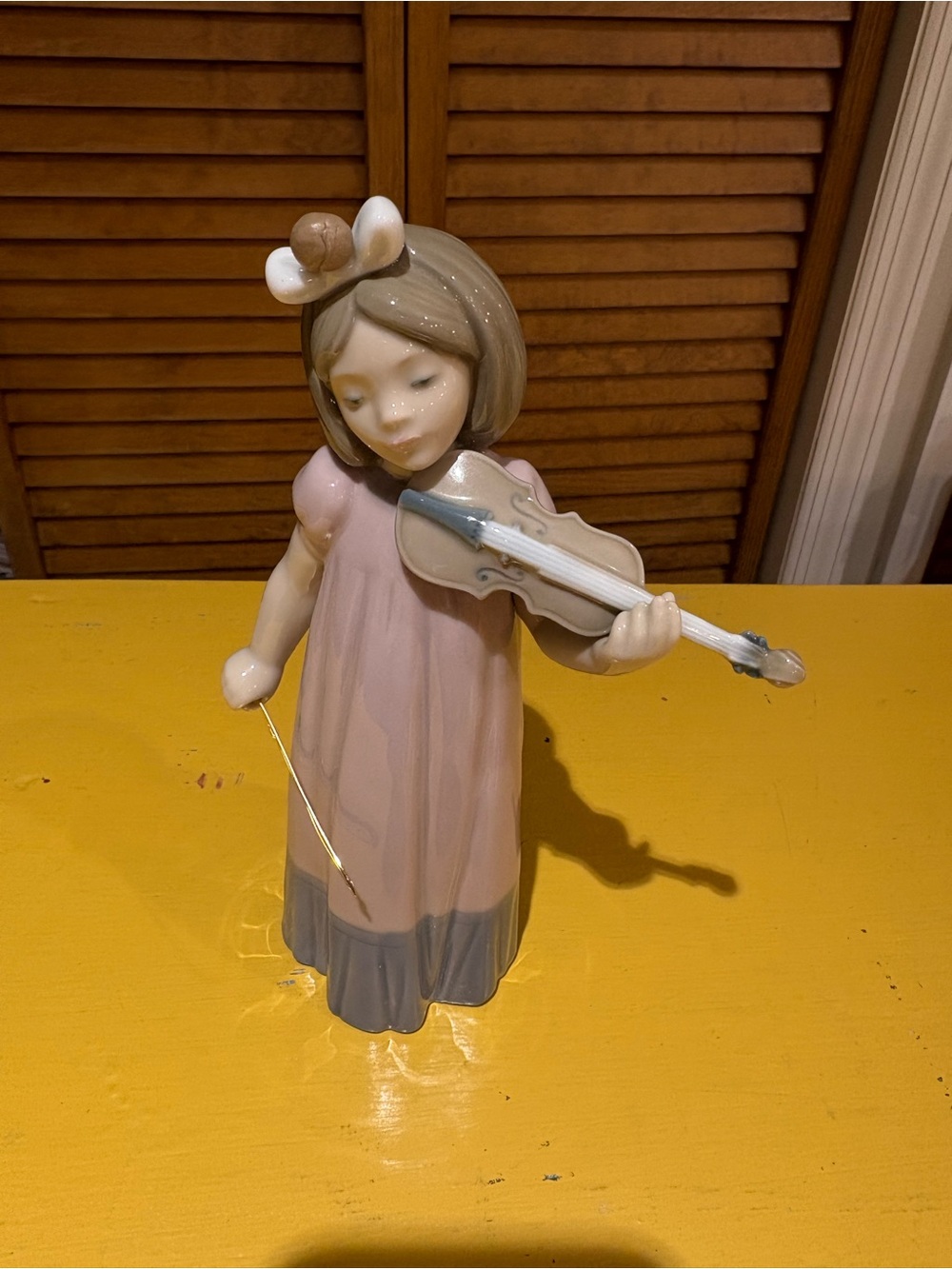 Lladro Nao Girl with Violin Figurine - Picture 3 of 4